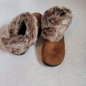 Ladies slippers